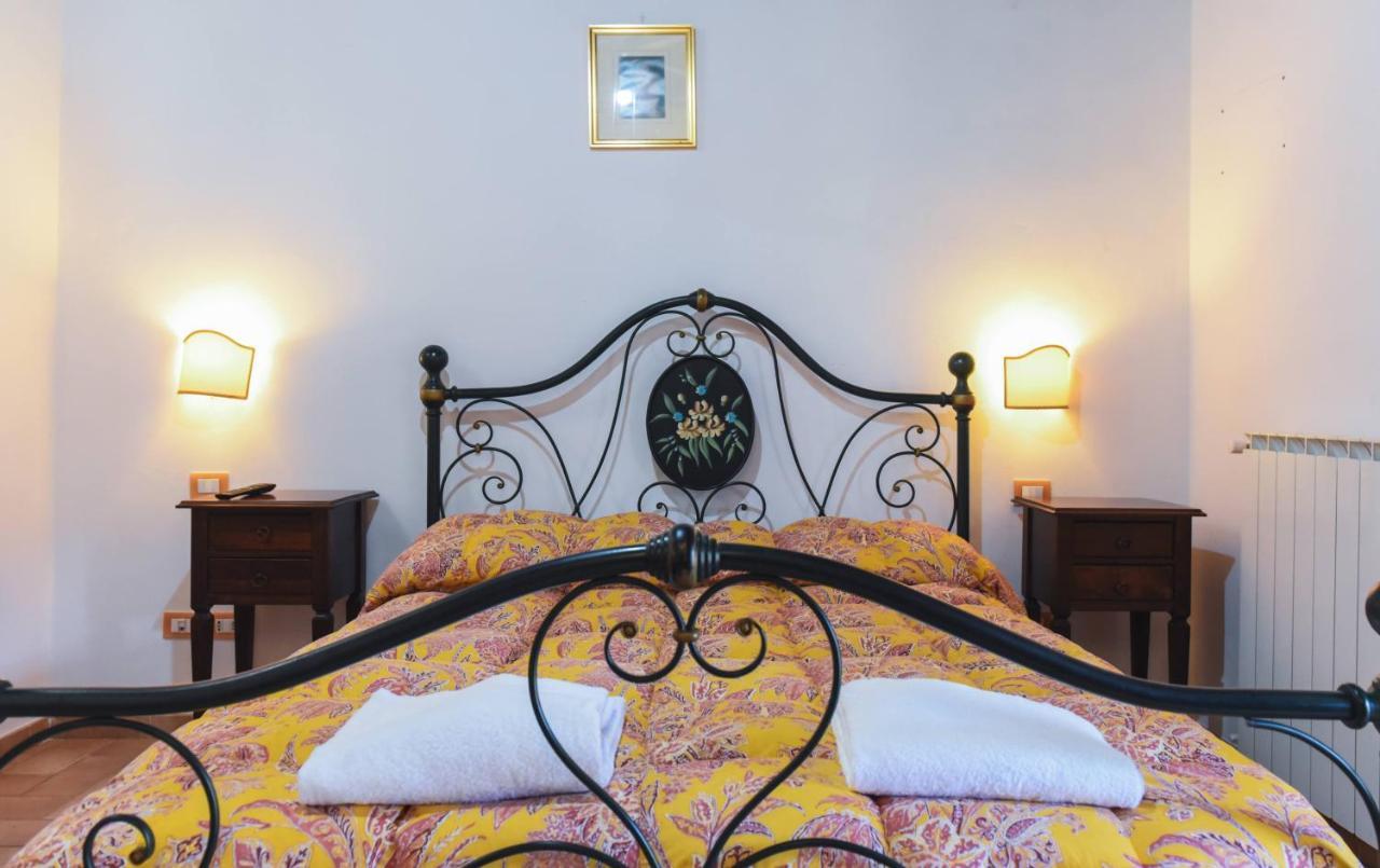Agriturismo Ponte Di Riocchio Губбіо Екстер'єр фото