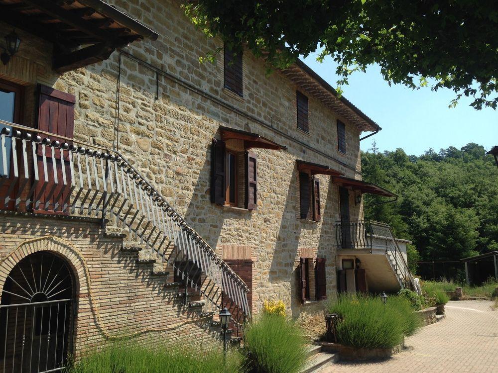 Agriturismo Ponte Di Riocchio Губбіо Екстер'єр фото